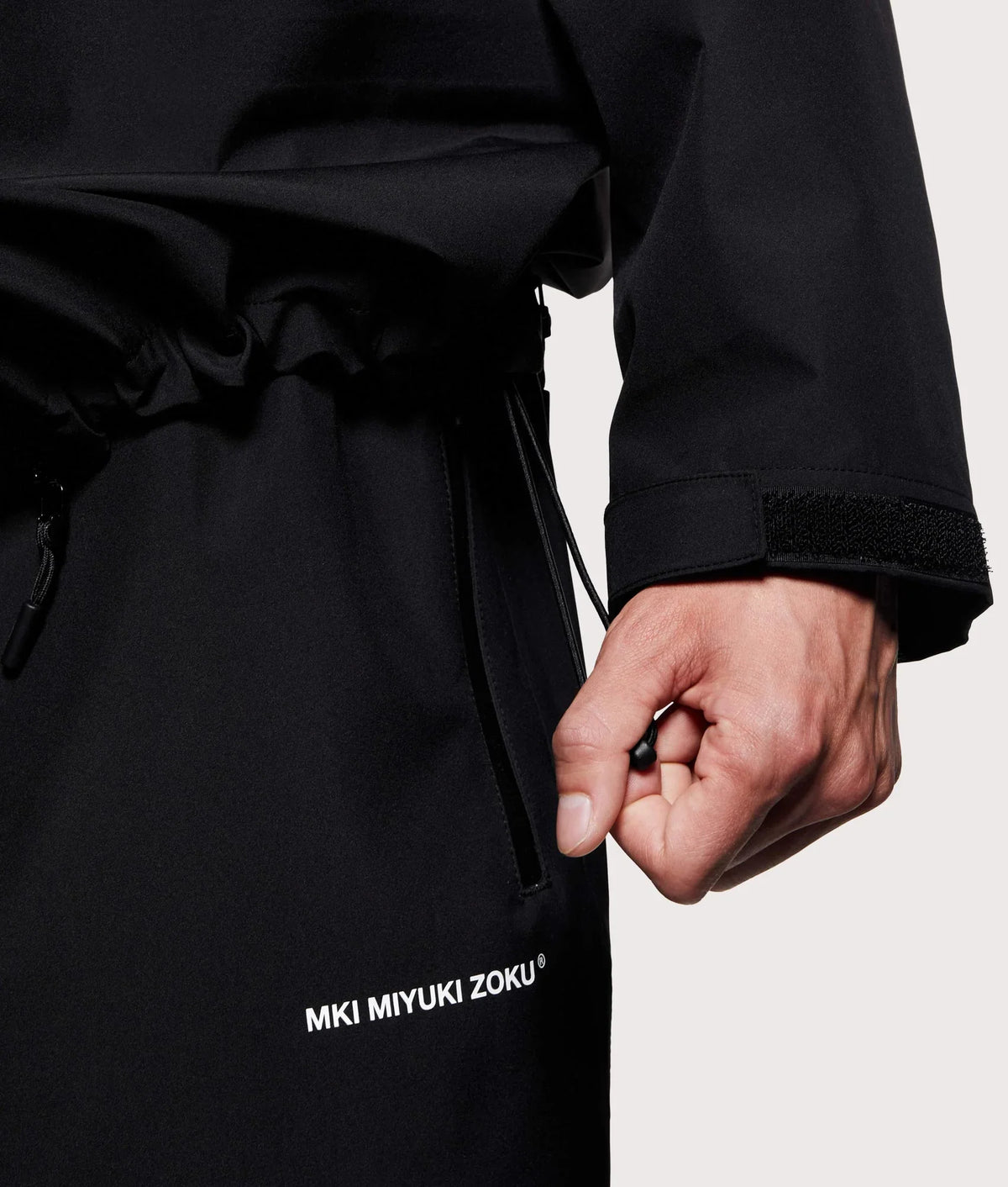 V3 Shell Hooded Jacket orvanelli.com